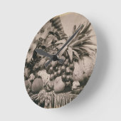 フルーツ1860年が付いている静物画(セピア色の写真) ラウンド壁時計 (傾斜)