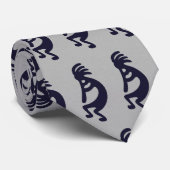 フルート遊ズココペリ姿 – ブラックオングレー ネクタイ (ロール)