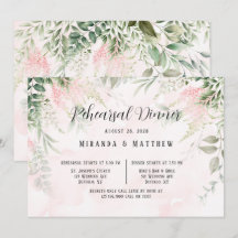 フレッシュな桜色のエレガントな花と緑の彩りのリハーサルディナー