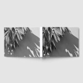 フレッシュカットのセージ グレイスケール ゲストブック (全面)