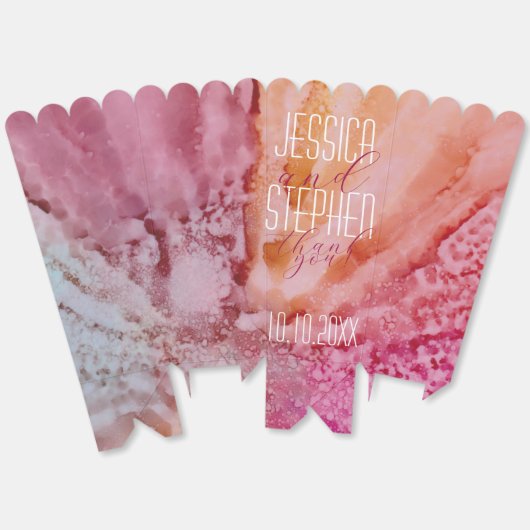 フレッシュフラワーが並ぶフェイバーボックス フェイバーボックス (見開き)