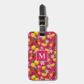 フレッシュフルーツイチゴ&レモンモノグラム – ピンク ラゲッジタグ (正面縦)