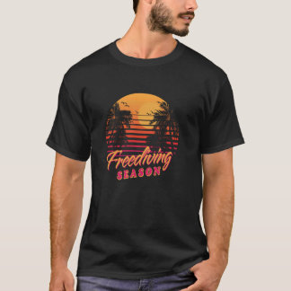 フレディビングシーズンフレディバーホビースキンダイビングアクティー Tシャツ
