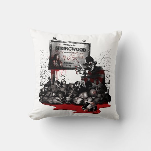 フレディ対ジェイソン | Springwoodへようこそ クッション (正面)