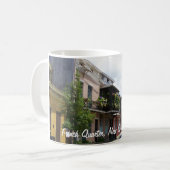 フレンチクォーターの通りの眺めニュー・オーリンズルイジアナ マグカップ (正面左)