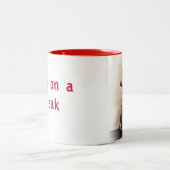 フレンチトーストの花型女性歌手のコーヒー・マグ ツートーンマグカップ (中央)