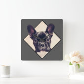 フレンチ・ブルドッグの小さい正方形の柱時計 スクエア壁時計 (ホーム)