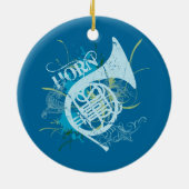 フレンチ・ホルンのグランジで青いクリスマスツリーのギフト セラミックオーナメント (裏面)
