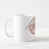 フレンチ・ホルンのブラウンインクスケッチのマグ コーヒーマグカップ (左)