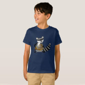 フレンチ・ホルンを遊んでいるアライグマ Tシャツ (正面フル)