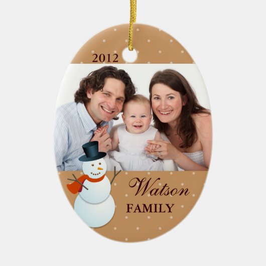 フレンドリー雪だるま北極茶色のクリスマス写真 セラミックオーナメント (正面)