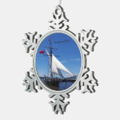 フレンドーズ・グッド・ウィル ボールまたはスノーフレーク オーナメント (右)