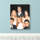 フレンド™ |キャストフォーマル衣服クローズアップ キャンバスプリント (インサイチュ (ウッドフロア))