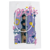 フレンド™ |ベッティ ミディアムペーパーバッグ (正面)