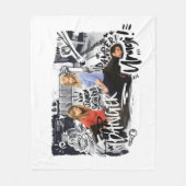 フレンド™ 危険！うなぎ！ フリースブランケット (正面)