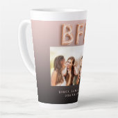 フレンドBFFブラックブラウン写真バラ金ゴールド カフェラテマグ (左アングル)