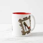 フレーム付きヒョウのスティレット高ヒールポンプマグ ツートーンマグカップ (正面右)