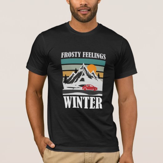 フロスティフィーリングス 冬の山 赤い車 Tシャツ (正面)
