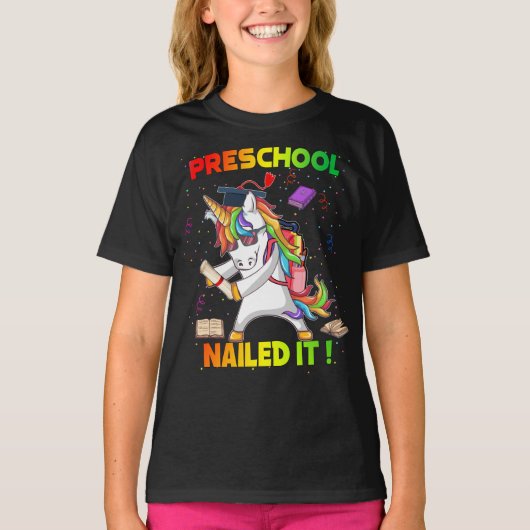 フロッシングUnicorn就学前キャップ卒業証書 Tシャツ (正面)