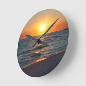 フロリダ湾岸の夕日 ラウンド壁時計 (傾斜)
