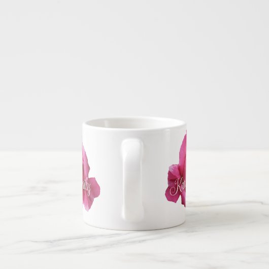 フローラかわいらしピンクのバラの双子の姉妹の同一 エスプレッソカップ (裏面)