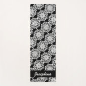 フローラかわいらしマンダラパターンブラック名前をカスタムする ヨガマット (正面)