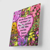 フローラかわいらしローマ8:28聖なる書物、 経典聖句 スクエア壁時計 (傾斜)