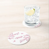 フローラさくらんぼブラッズピンクホワイトモノグラムネームバ ラウンドペーパーコースター (インサイチュ)