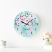 フローラさくらんぼ花ピンクターコイズ追加の名前 ラージ壁時計 (ホーム)