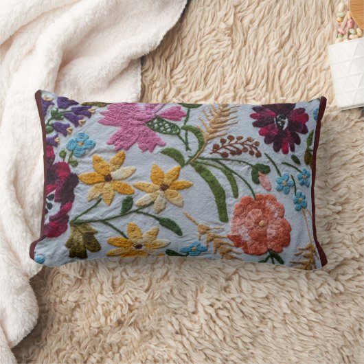 フローラの刺繍模様(美しい花) ランバークッション (ブランケット)