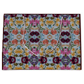 フローラの刺繍模様（美しい花） ラージペーパーバッグ (正面)