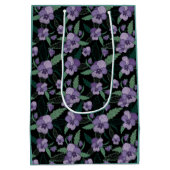 フローラの暗い背景に葉を付けたパンジー ミディアムペーパーバッグ (裏面)