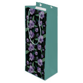 フローラの暗い背景に葉を付けたパンジー ワインギフトバッグ (裏面アングル)