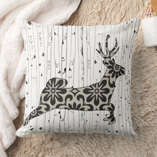 フローラの木の枕の間に鹿の飛び跳ね クッション (ブランケット)