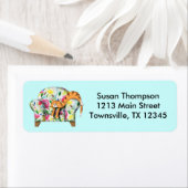 フローラの椅子に寝ている漫画子猫 ラベル (インサイチュ)