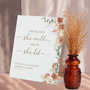 フローラは信じ卒業会に行けた 台座サイン