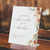 フローラは信じ卒業会に行けた 台座サイン