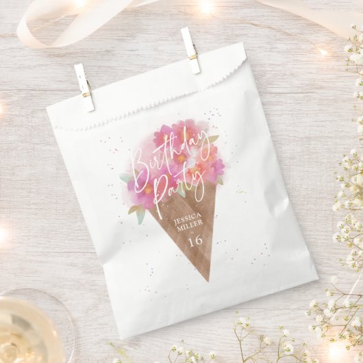 フローラアイスクリームコーンバースデーパーティー フェイバーバッグ (クリップ留めされた状態)