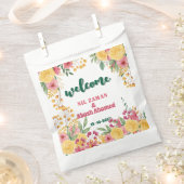 フローラエレガントデュアルネームBridal Shower招待状 フェイバーバッグ (クリップ留めされた状態)