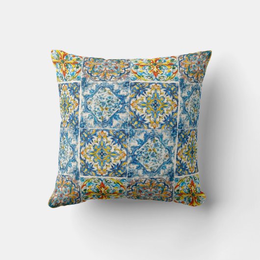 フローラエレガントブルーのタイルchinoiserieモノグラムノート クッション (裏面)