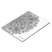 フローラエレガントマンダラアートブラックアンドホワイトサークル ノートブック (左側)