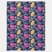 フローラエレガント花ピンク色の黄色い芽の緑 フリースブランケット (正面)