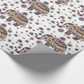 フローラカラフルの部族の象のパターン ラッピングペーパー (角)