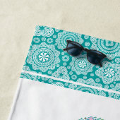 フローラカラフルエレファントオンホワイト&ターコイズ ビーチタオル (インサイチュ)