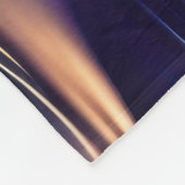 フローラシンフォニー – 深い紫と金ゴールド抽象芸術 フリースブランケット (角)