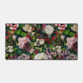 フローラスタイリッシュピンク花赤モノグラム模様 デスクマット (正面)