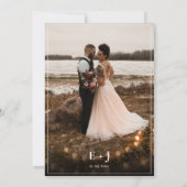 フローラダスティブルーモノグラム縁どQRフォト結婚ズ 招待状 (裏面)