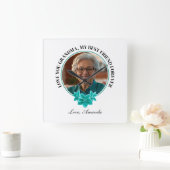 フローラティール（緑がかった色）フレームグランドキッドへおばあちゃんの写真 スクエア壁時計 (ホーム)