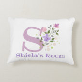 フローラデザインの名前とイニシャル。かわいらし アクセントクッション (裏面)