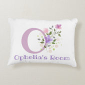 フローラデザインの名前とイニシャル。かわいらし アクセントクッション (裏面)